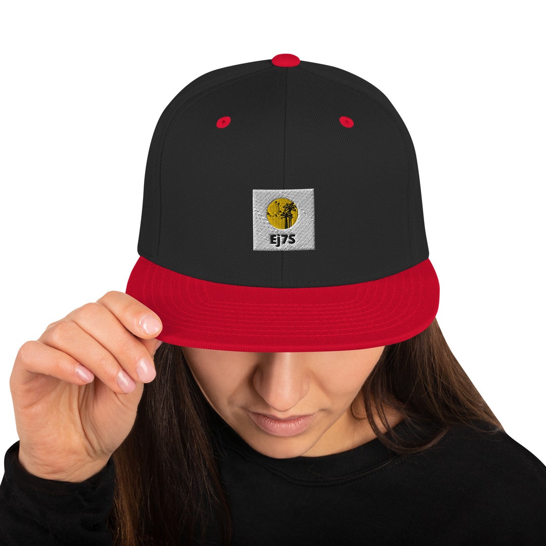 Cheap Snapback Cap, This Structured Cap With a Classic Cut, a Flat Brim ...