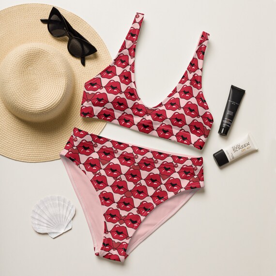 Eco-responsible high waisted swimsuit bottoms, fall in love with this swimsuit, comfortable, wear at the pool or at the beach