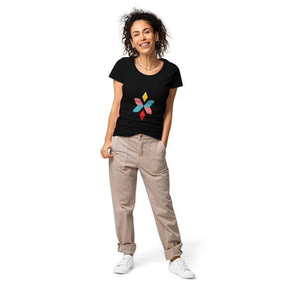 Comfortable, casual and so soft, this eco-responsible women's T-Shirt will quickly become your essential T-Shirt