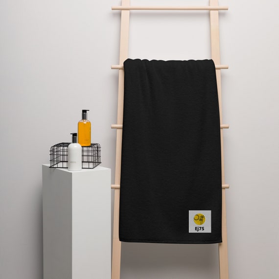 Large size bath towel made from combed Turkish cotton that is extra soft and plush, premium bath towel