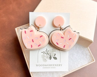 Valentine’s Day Sugar Cookie Earrings for Her Gift for Valentine’s Day Earrings Acrylic Handmade Jewelry for Love Day Gift Heart Shape Wood