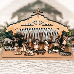 Wood Rattan Nativity Set / Manger Scene / Christian Christmas Decoration / Handmade Nativity Scene image 5