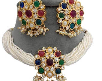 Pendientes de collar de gargantilla nupcial Navratan / Conjunto de tachuelas de collar de gargantilla CZ de perlas indias / Conjunto de joyería de boda india / Conjunto de regalo de dama de honor