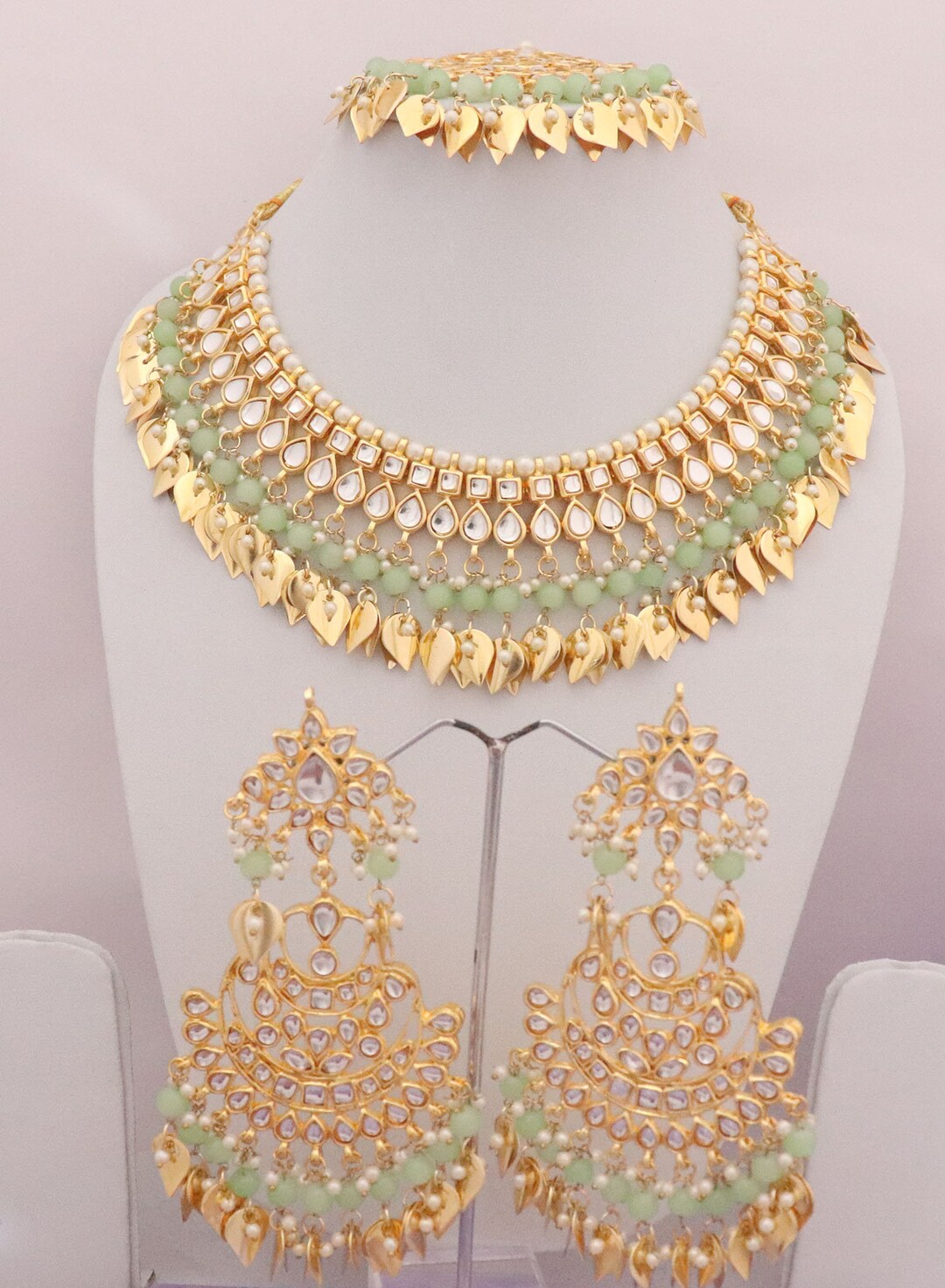 Designer Multicolor Kundan Necklace Set Ethnic Jewelry with Earrings for Indian Celebrations - Buy main image 1
