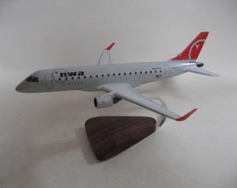 Embraer ERJ-175 EMB-175 Northwest Airlink Airplane Desktop Model