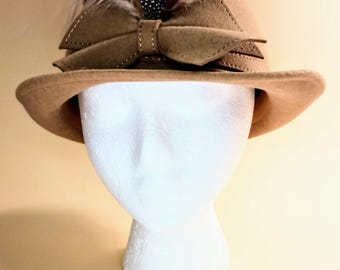 Mr. John Jr. Beige Felt Wool Vintage Hat With Fur Trim Brim John jr, fur shawl - Gem main image 4