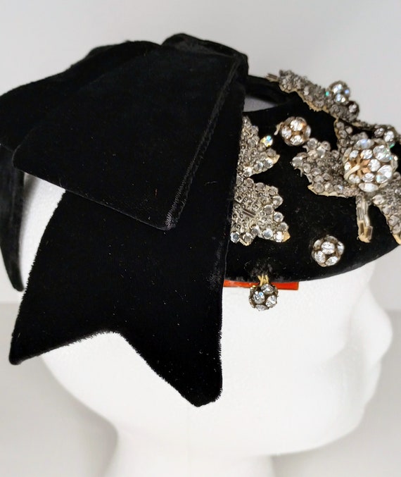 Vintage Chanda black velvet and beaded applique c… - image 3