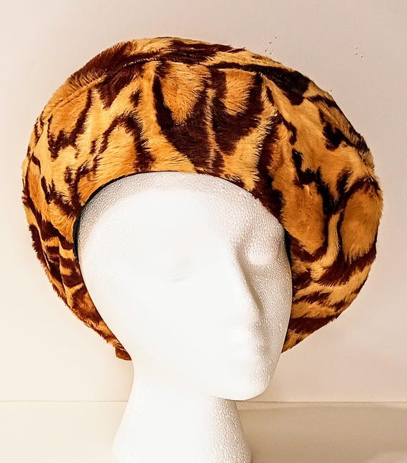 Vintage 1960s Leopard Faux Fur Beret – Classic Parisian Style Hat No. 1742, upcycled ocelot fur main image 3