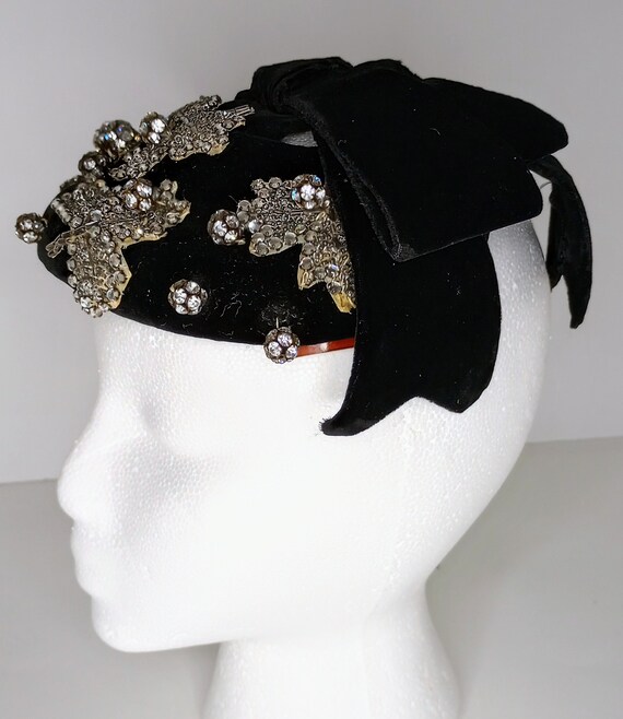 Vintage Chanda black velvet and beaded applique c… - image 2