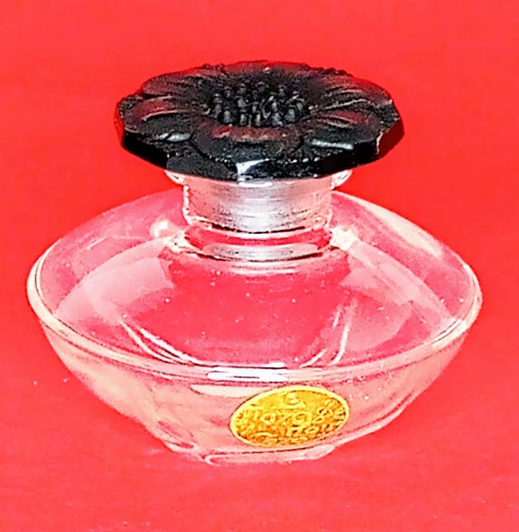 vintage Caron perfume bottle "Narcisse Noir"
