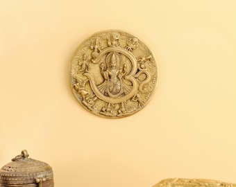 Vägghängande tallrik i mässing med Vishnu Om Dashavatara | Handgjord hinduisk gudväggdekoration | Andlig tempelkonst för hemmet | Indisk religiös gåva (18 cm)