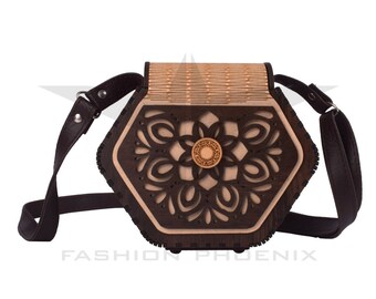 Handcrafted Wooden Purse: Unique Wood Clutch for Women - Eco-Friendly Fashion Accessory - Sustainable Style Statement