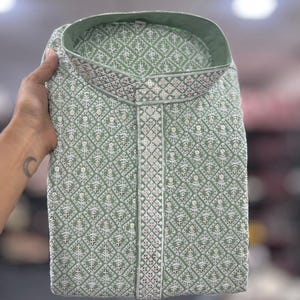 Rayon Kurta-pyjamaset heren: chikankari Indiase bruiloftskleding