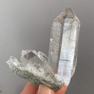 Optisch Himalaya-chlorietkwartsmonster, regenboog, prismatisch, sleutels, zelfgenezend - manifestatie, aurareiniging, chakra-uitlijning