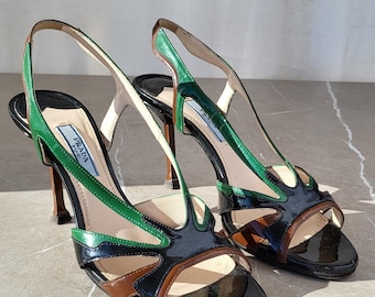 プラダ 2012年春 フレイムス ブラック、ブラウン＆グリーン パテントレザー スリングバック サンダル サイズ 36