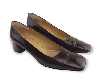 1990's Charles Jourdan square toe court shoes