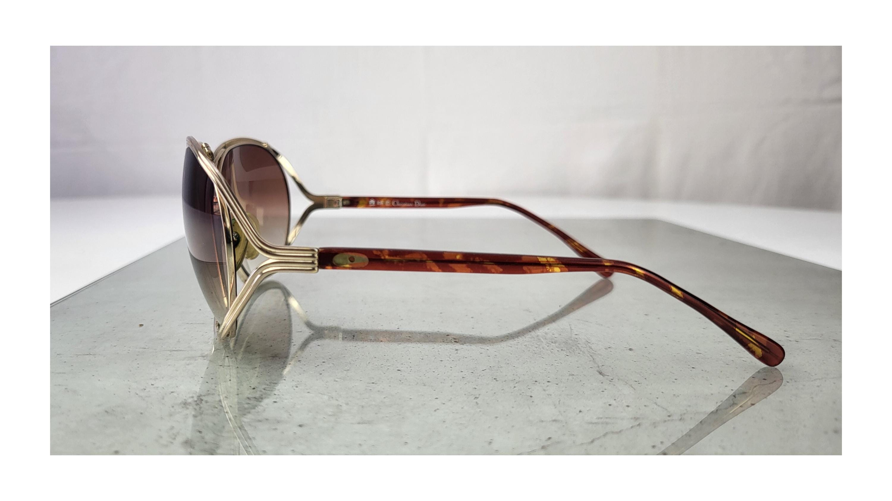 Dior Vintage Sunglasses Oversized Gold Frame Brown Gradient  display picture 2