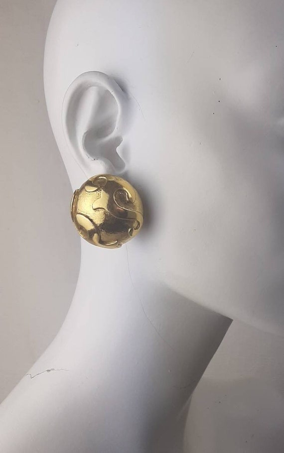 Chanel Vintage 80s 90s Large Gold Round CC Logo Clip On Statement Earrings