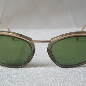 Lunettes de soleil en plaqué or français des années 1960