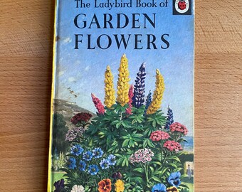 The Ladybird Book of Garden Flowers 1960s Edition - Etsy