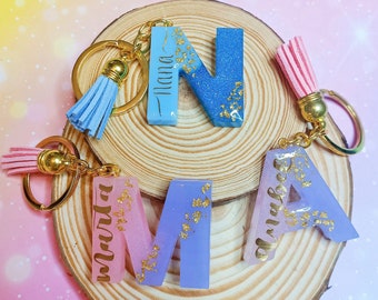 Personalized gift, resin letter keychain, anniversary gift, communion details, wedding details, original gifts.