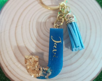Resin keychain, resin letter initial keychain, personalized keychain, name keychain, keychain gift, personalized keychain gift.