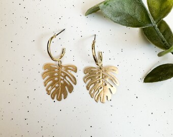 Gold Huggie Monstera Earrings, Jungle Leaf Earrings, Plant Lover Gift, Leaf Earrings, Tropical Earrings, Plant Earrings, Houseplant Earrings