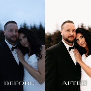 Pode incluir: Um casal posa para um retrato de casamento. O noivo est&aacute; usando um smoking preto com gravata borboleta preta. A noiva est&aacute; usando um vestido de noiva branco. Eles est&atilde;o em p&eacute; em frente a um fundo nevado.