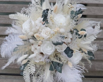 Bridal bouquet / Boho / made of dried flowers in white and cream with stabilized roses and eucalyptus
