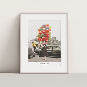 Lustiger Gesichtsdruck. Audrey Hepburn Filmplakat. Reisekunst Frankreich Design.