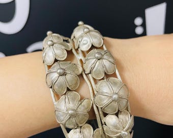 Hmong Silver Bracelet,Vintage,  Rare，Floral Design,Miao Silver ,Tribal Jewelry ,Boho Style.