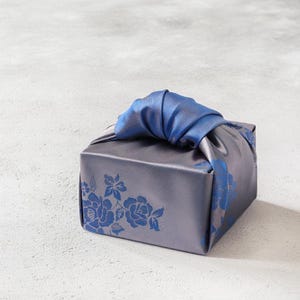 Luxury Reversible Satin Korean Bojagi -Silver&Blue, Korean Gift Wrap, Bojagi, Wedding Gift Wrap, Fabric Gift Wrapper, Party Favors, 답례품