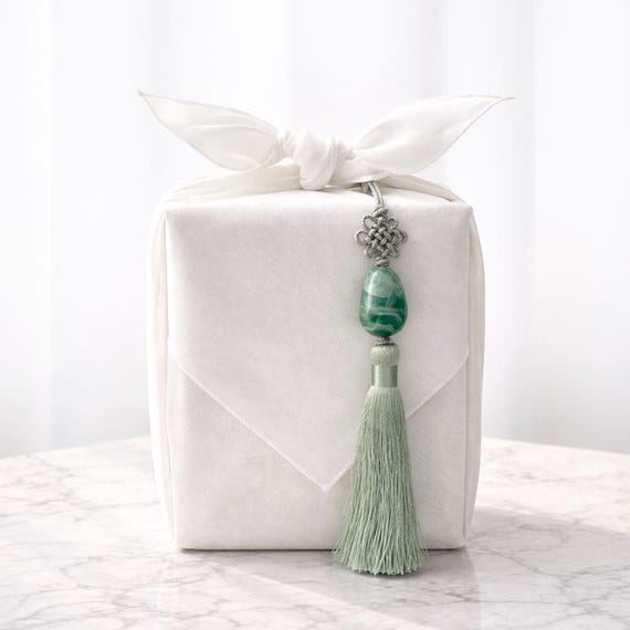 Korean Traditional Gemstone Norigae Tassel, Bojagi Gift Accessory, Modern Norigae Charm, Wedding Favor Wrap, Norigae charm, Jade tassel, 첫돌