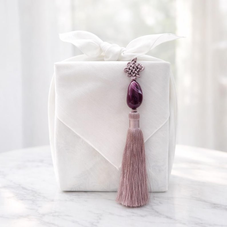Korean Traditional Gemstone Norigae Tassel, Bojagi Gift Accessory, Modern Norigae Charm, Wedding Favor Wrap, Norigae charm, Jade tassel, 첫돌 image 4