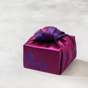 Luxury Reversible Satin Korean Bojagi -Magenta&Violet, Korean Gift Wrap, Bojagi, Wedding Gift Wrap, Fabric Gift Wrapper, Party Favors, 답례품