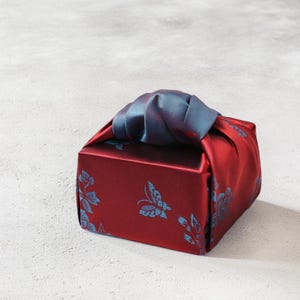 Luxury Reversible Satin Korean Bojagi -Red&Teal Blue, Korean Gift Wrap, Bojagi, Wedding Gift Wrap, Fabric Gift Wrapper, Party Favors, 답례품