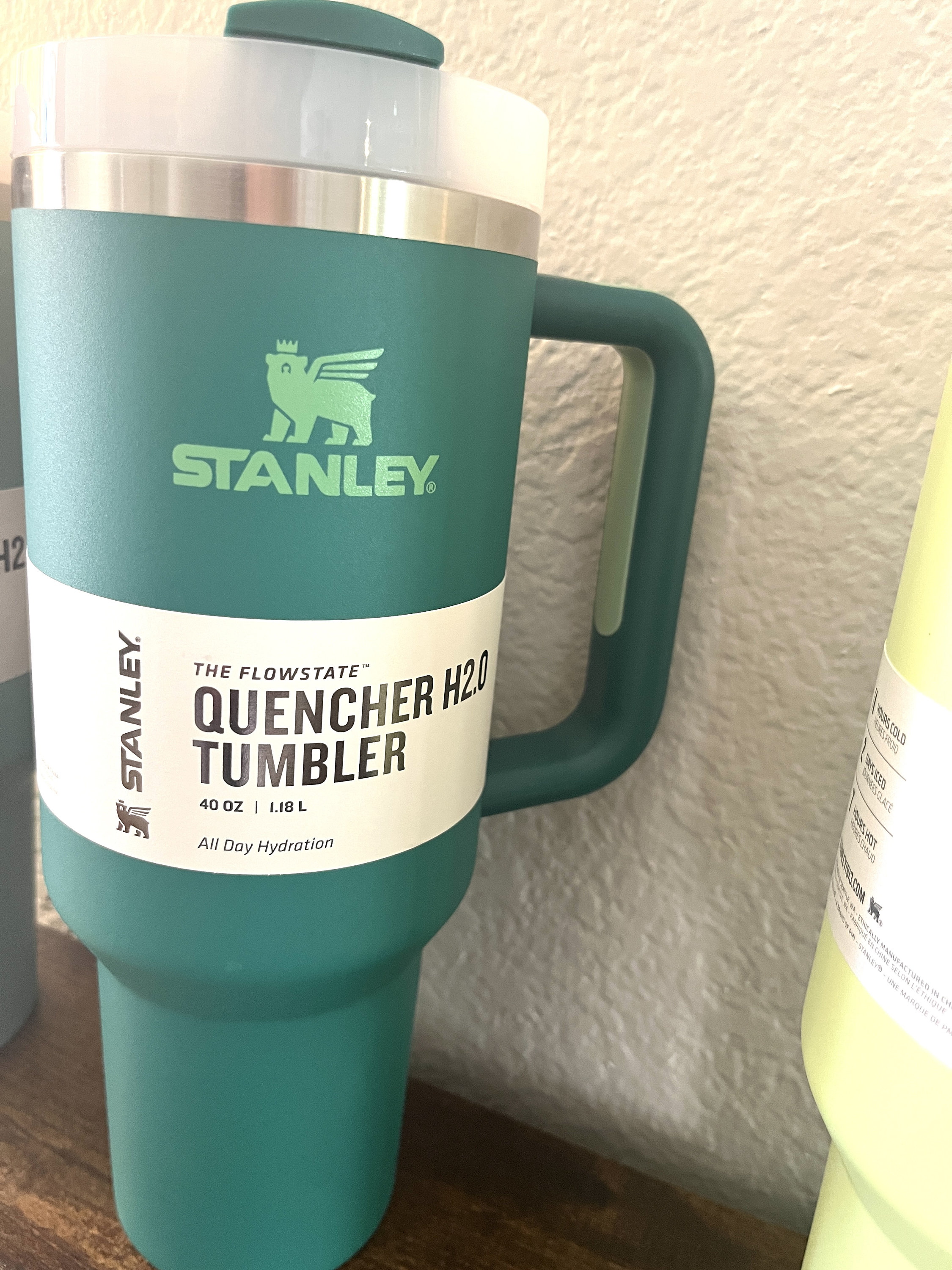 Engraved Stanley Quencher H2.0 Flowstate Tumbler 40 Oz, Bee Hive Full Wrap, Stanley  Tumbler, Adventure Quencher, 40oz Tumbler With Handle 