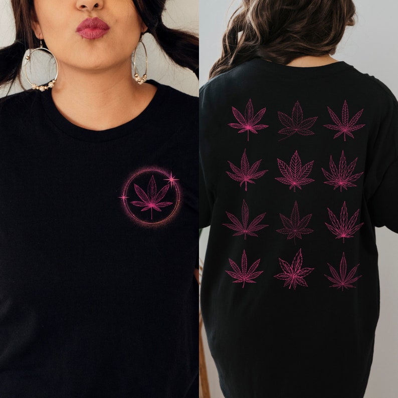 Op de afbeelding: Zwart T-shirt met een roze marihuanablad ontwerp op de voorkant en een herhalend patroon van roze marihuanabladeren op de achterkant.