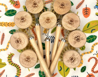 Bamboo-Bee Sisal Dish-Brush w/long wood handle || Wooden Dish Brush ||  Eco Kitchen Supplies