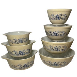 Homestead Pyrex Tan/Blue Speckled 3-Pc Casserole (no lids) 4-Pc Mixing Bowls.