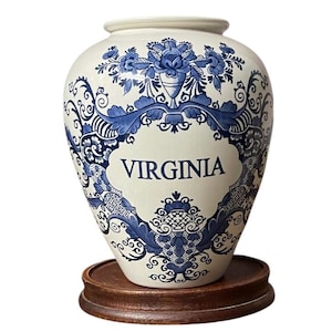 Williamsburg Delft Tobacco Jar