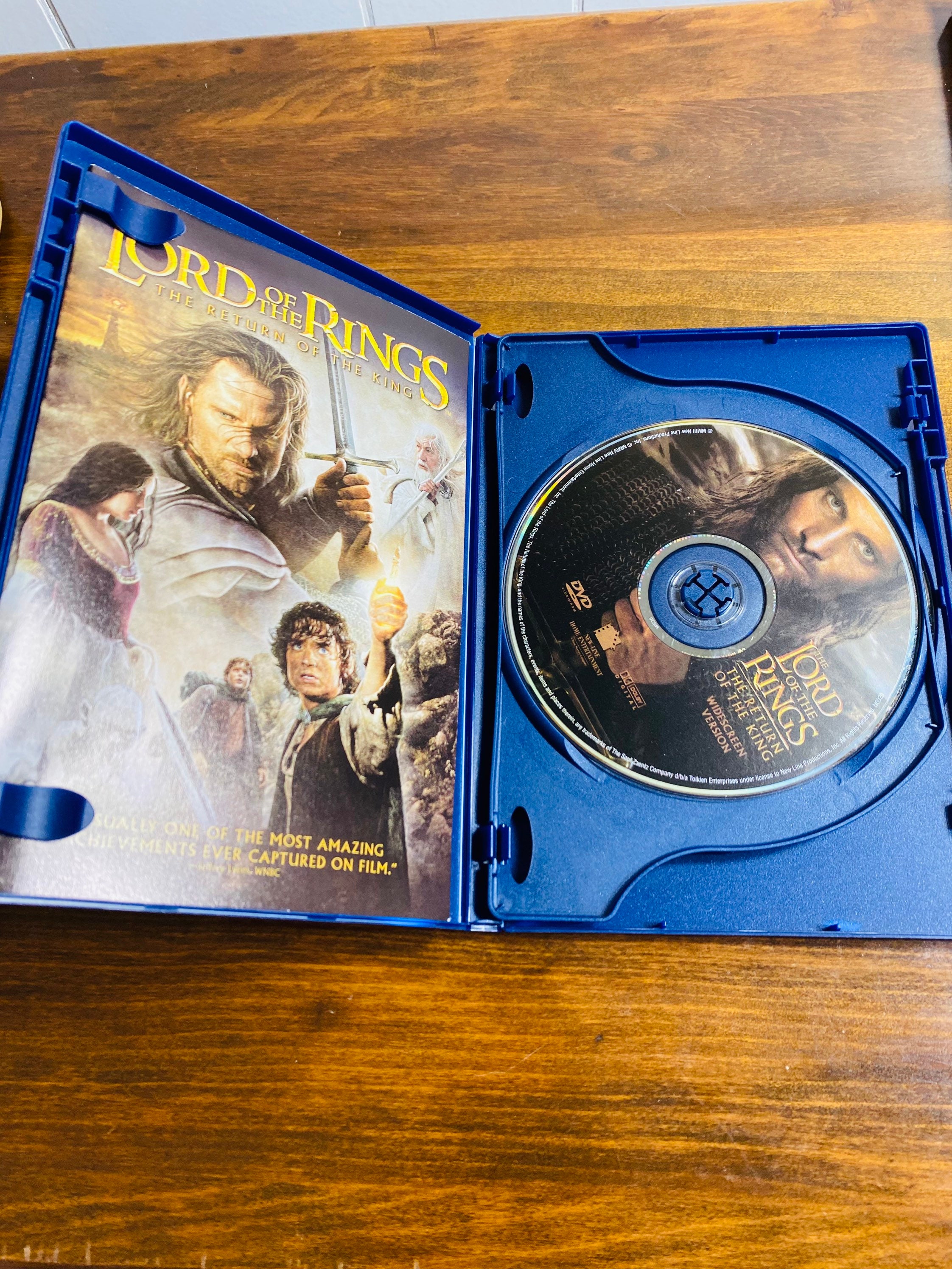 Inside Tolkien's the Return of the King [DVD](中古品) The Lord of the Rings: the Return of the King DVD (2 Disc) 2003