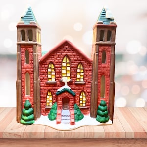 1992 Dickensville Collectables Porcelain Lighted Small Town Country Church Christmas Village