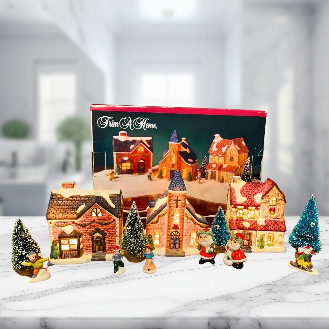 1995 Trim A Home Holiday Memories 10 Pcs Porcelain Lights- up