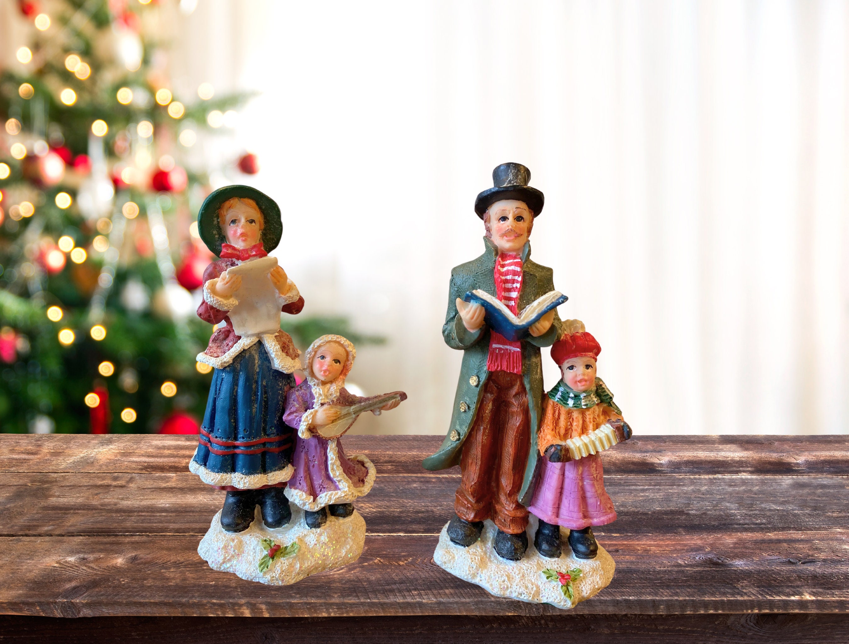 Vintage Family of Christmas Carolers Figurines Set of 2 - Etsy