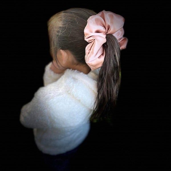 Silk Satin Neutral Scrunchies | Hair Tie| Bridesmaid Gifts| Bridal Party Scrunchies| Regalo Para ella| To Have And To Hold Your Hair Back