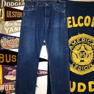 Vintage 90s Levi’s made in USA 501 36 x 32