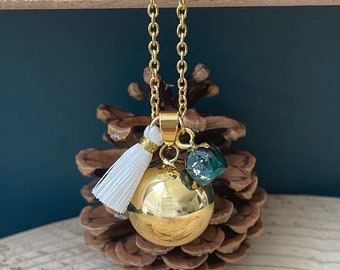 Golden pregnancy bola pearl resin and tassel