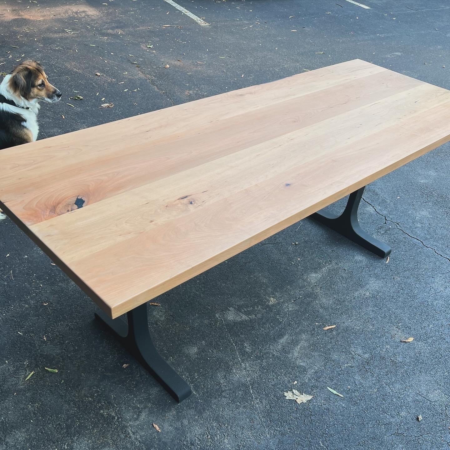 Tablero de mesa de madera dura personalizado: hecho a mano en nogal, roble y arce