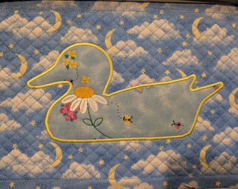 Quilted applique Duck Design. A digital Design ONLY!!!